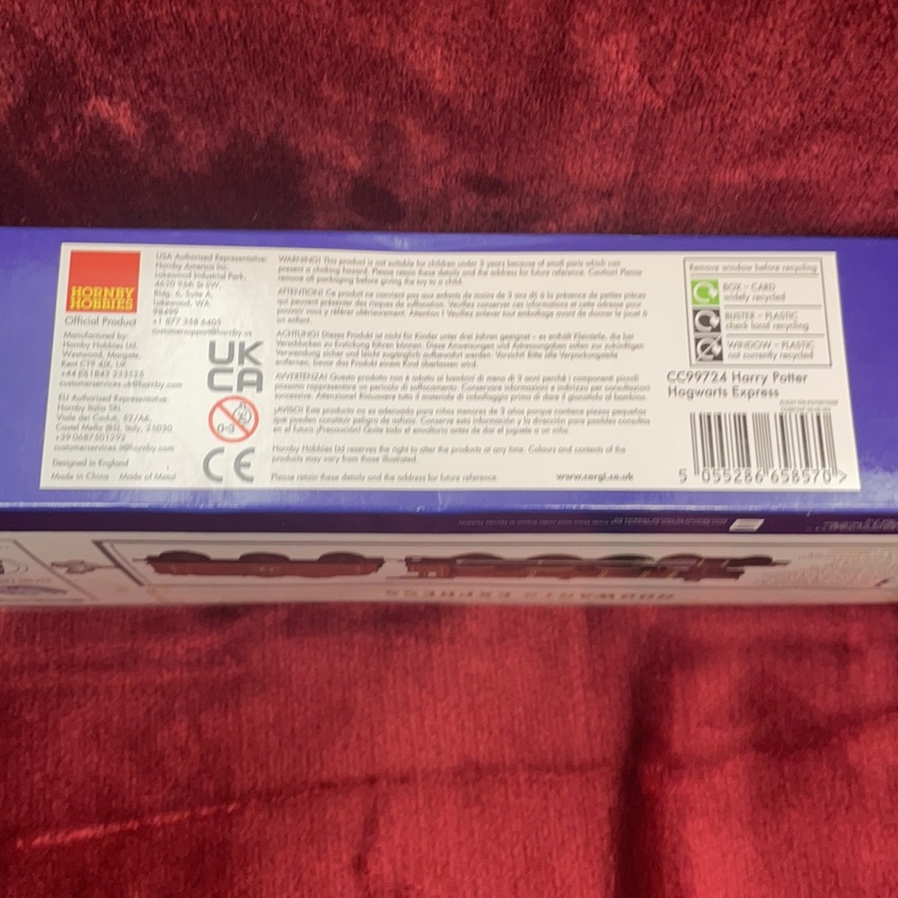 Harry Potter HOGWARTS EXPRESS 1:100 Diecast Display Train - CC99724 Corgi NEW - Picture 7 of 7